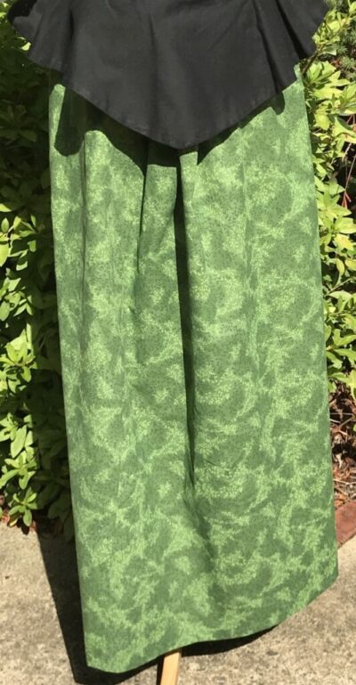 Green Cotton skirt in leaf design, Large