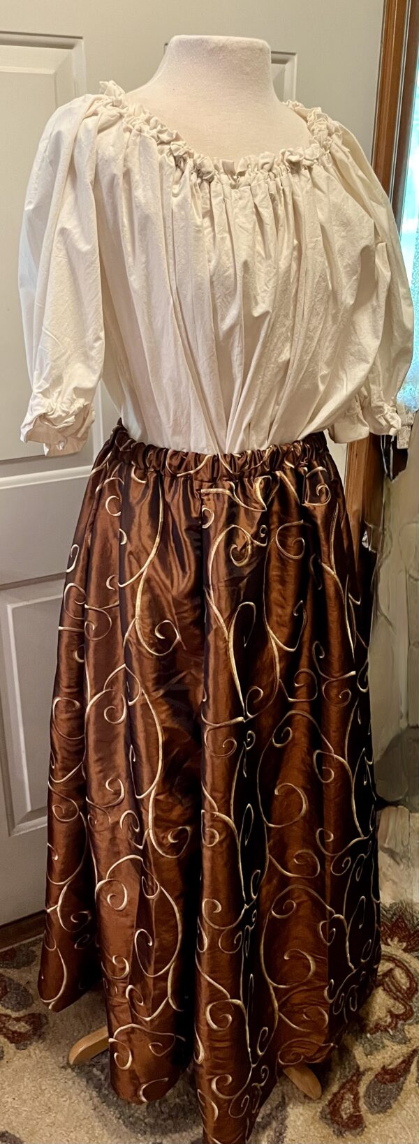 Brown Taffeta Gold swirl skirt Waist 44+ Large